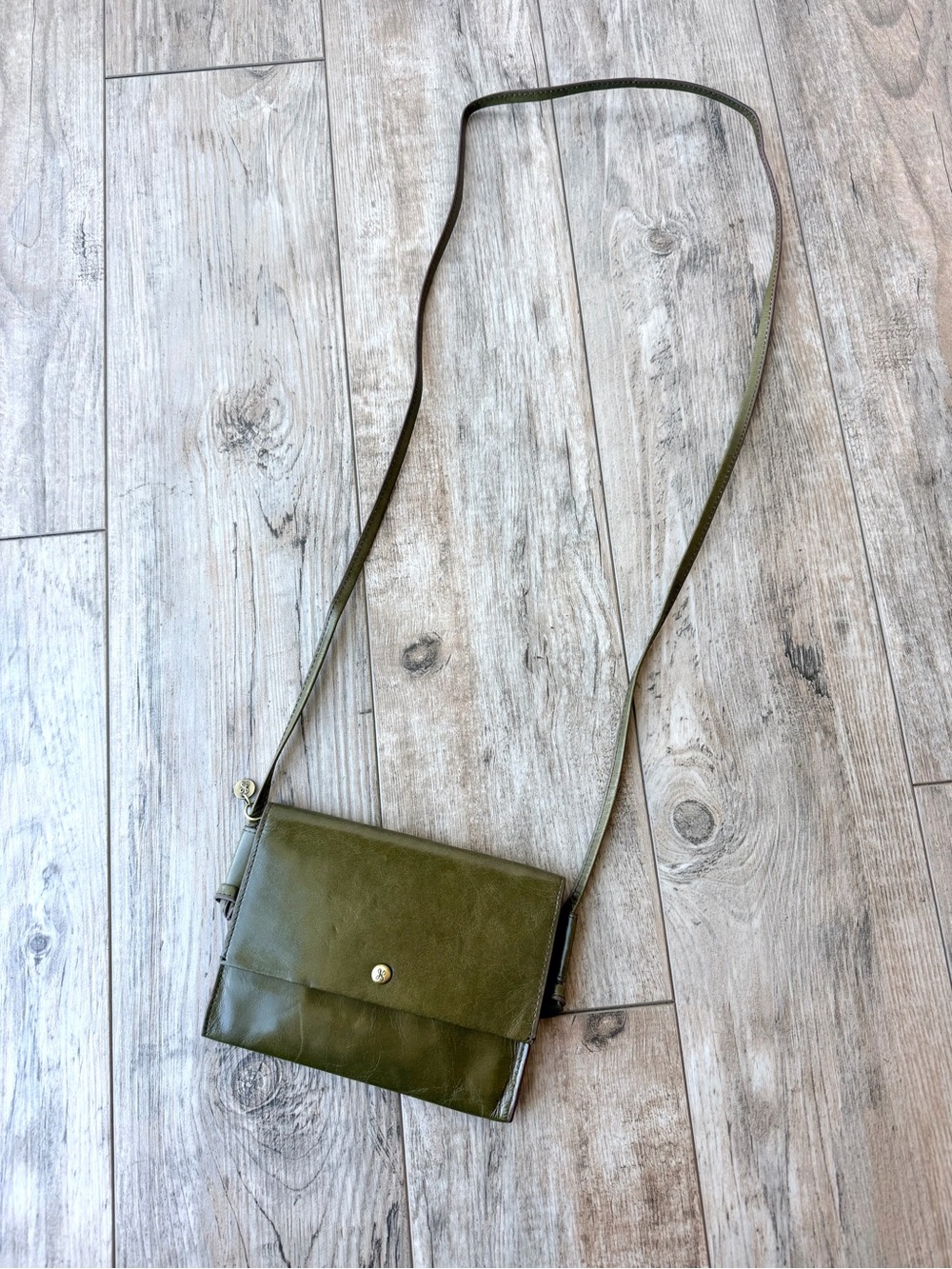 HOBO Bemuse Olive Willow Green Vintage Leather Crossbody Purse